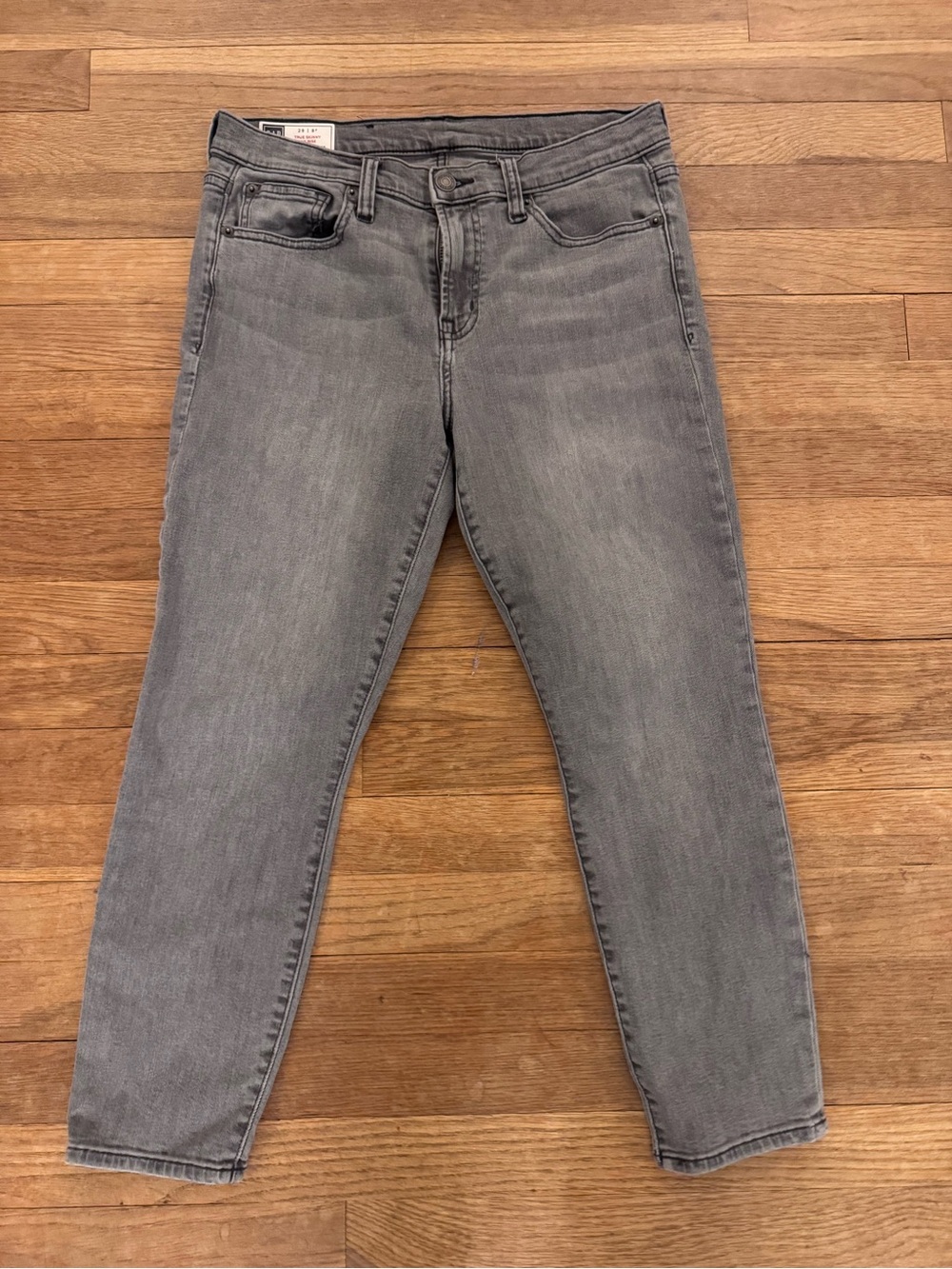 GAP Women's Gray True Skinny Mid Rise Petite Jeans - Size 29/8P
 b19